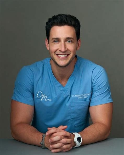 dr mike varshavski photo.
